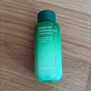 Innisfree Green Tea Ceramide Milk Barrier Essence